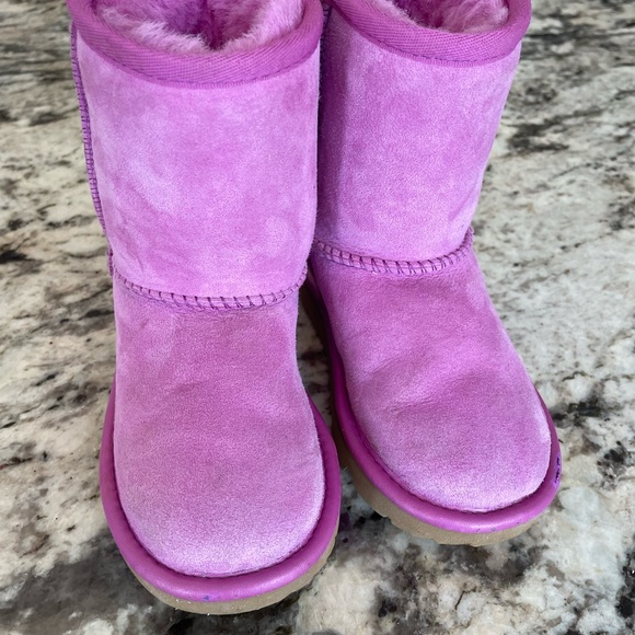 Little Girls Uggs - Shimmer Boot - Picture 2 of 3